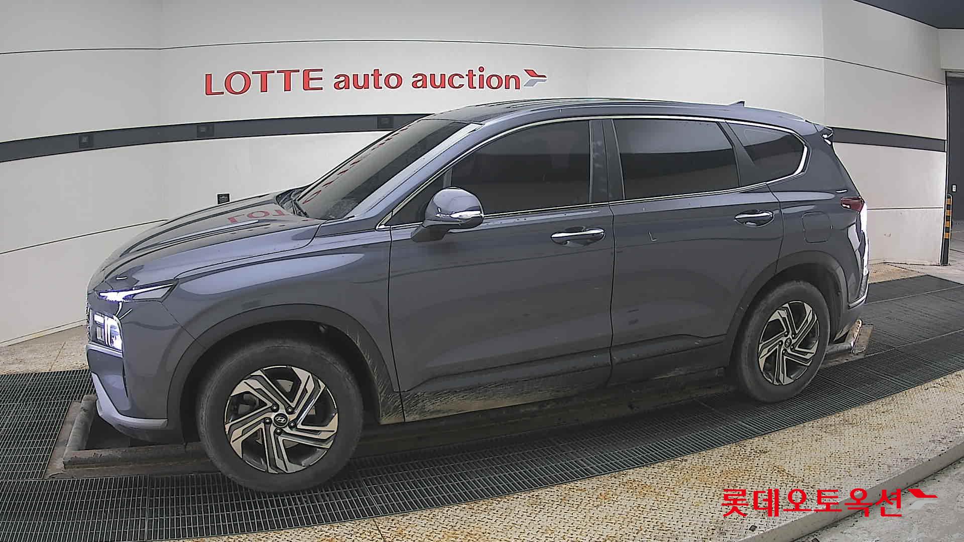 Hyundai Santa Fe 2021 - Image 12