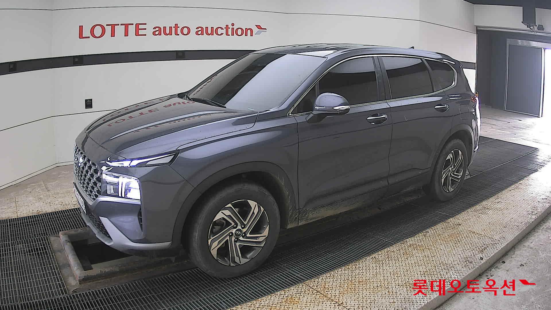 Hyundai Santa Fe 2021 - Image 11
