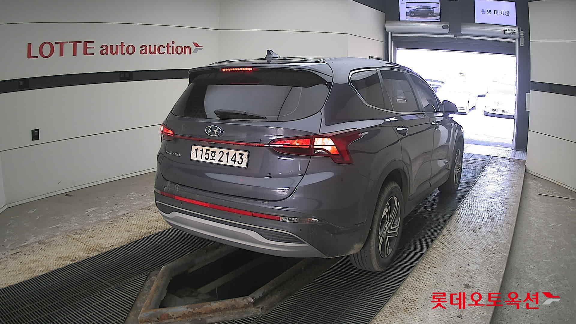 Hyundai Santa Fe 2021 - Image 18