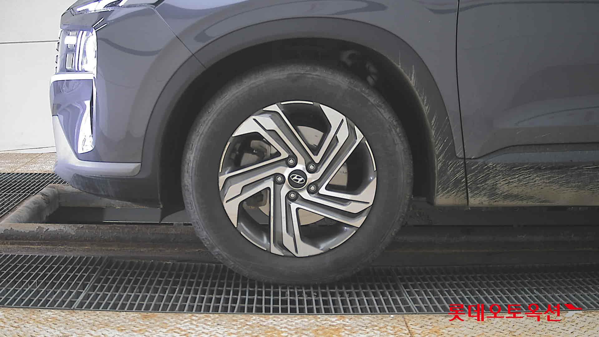 Hyundai Santa Fe 2021 - Image 25