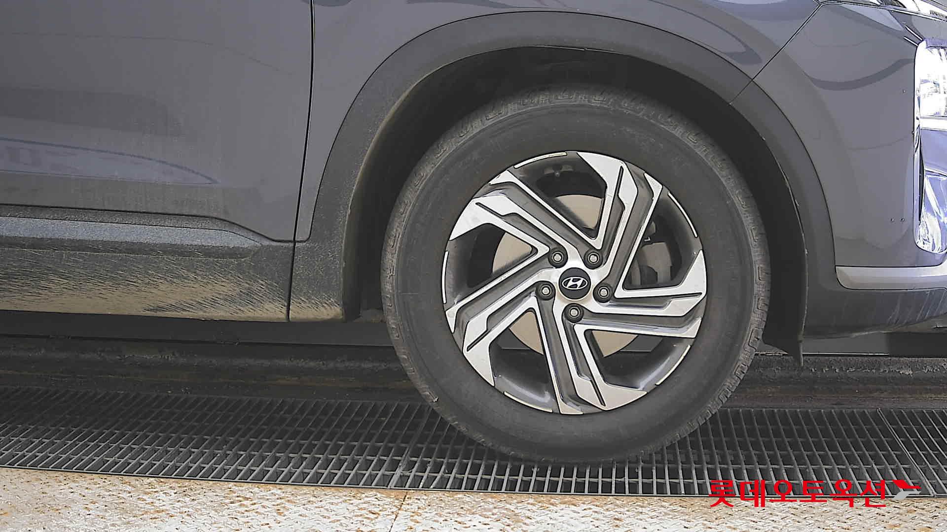 Hyundai Santa Fe 2021 - Image 27