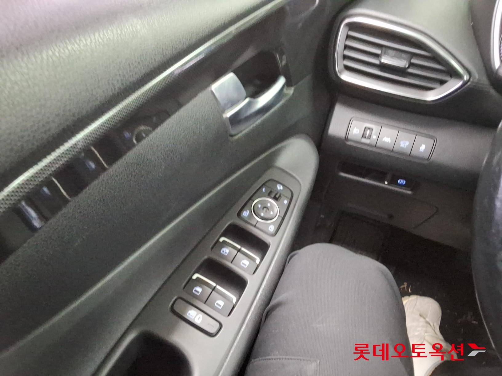 Hyundai Santa Fe 2021 - Image 29