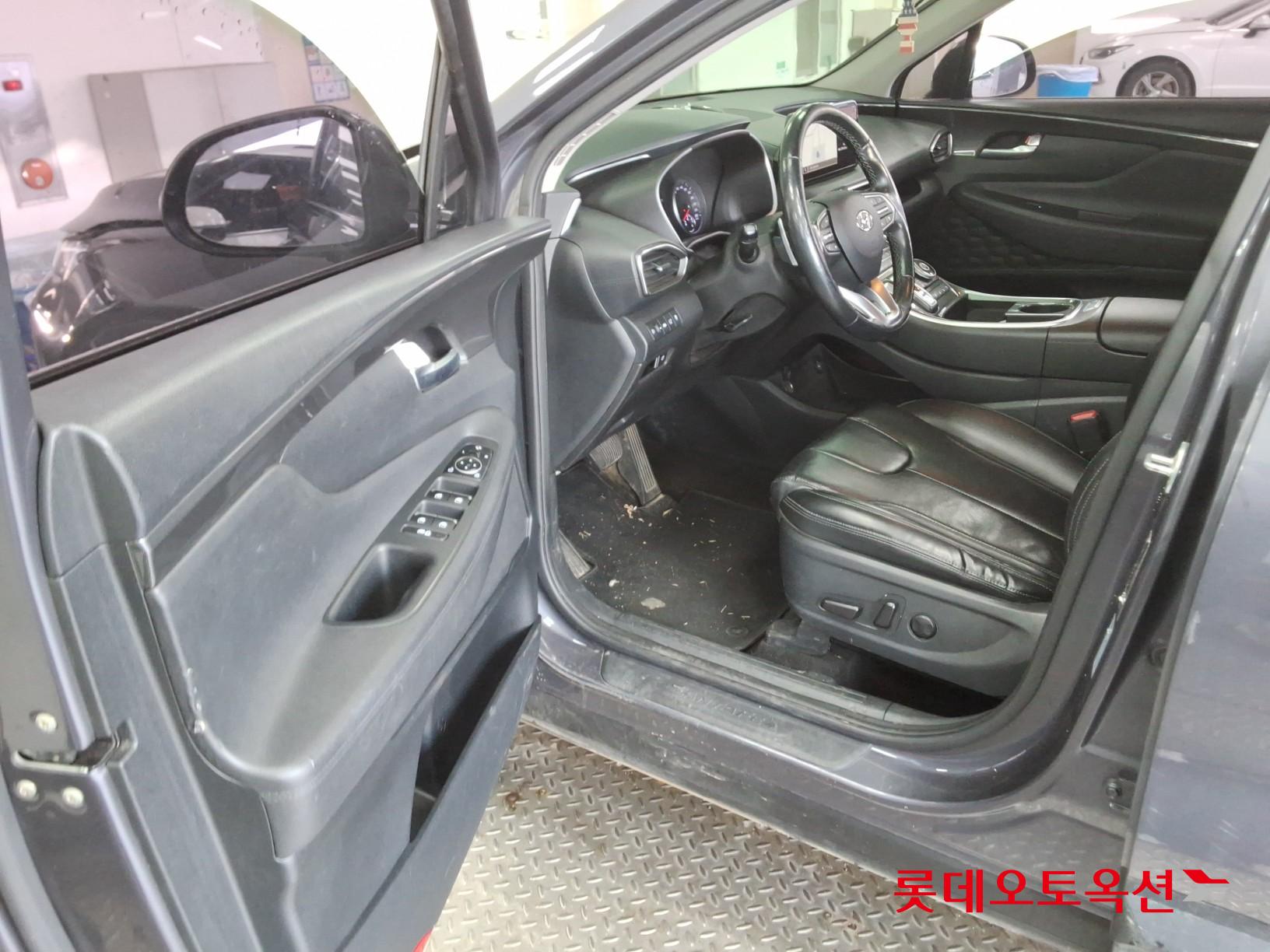 Hyundai Santa Fe 2021 - Image 36