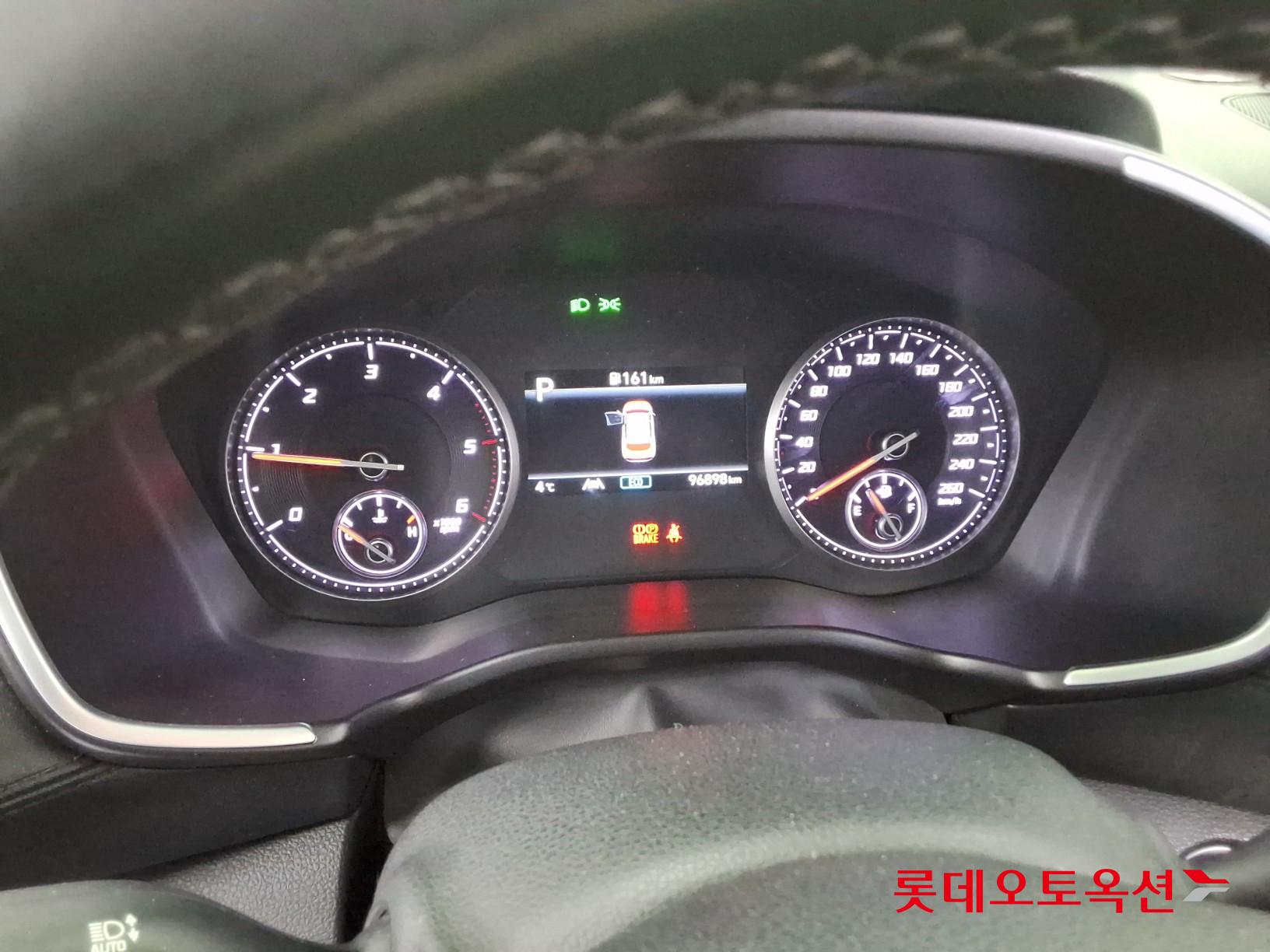 Hyundai Santa Fe 2021 - Image 9