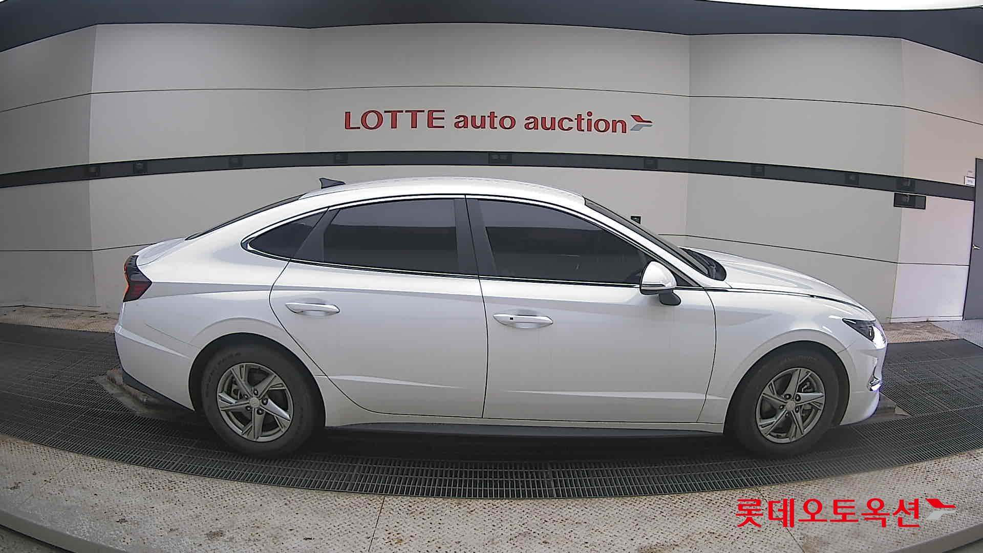 Hyundai Sonata 2021 - Image 21