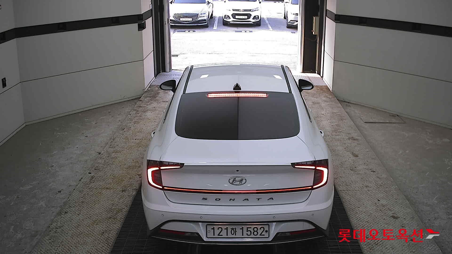 Hyundai Sonata 2021 - Image 17