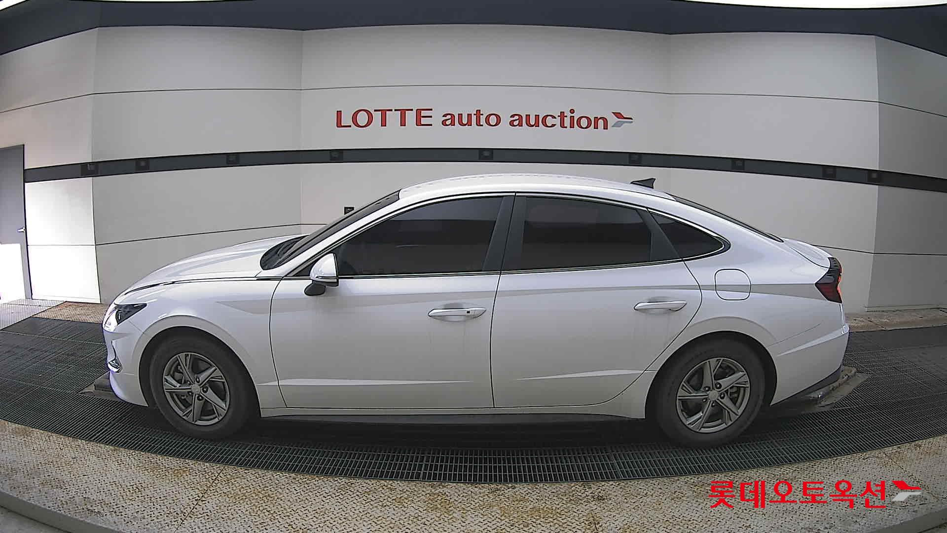 Hyundai Sonata 2021 - Image 13