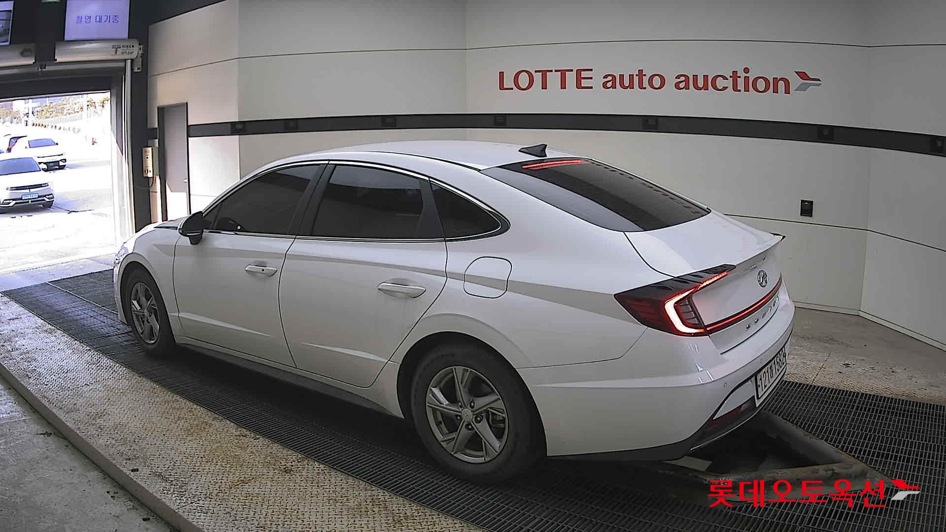 Hyundai Sonata 2021 - Image 15