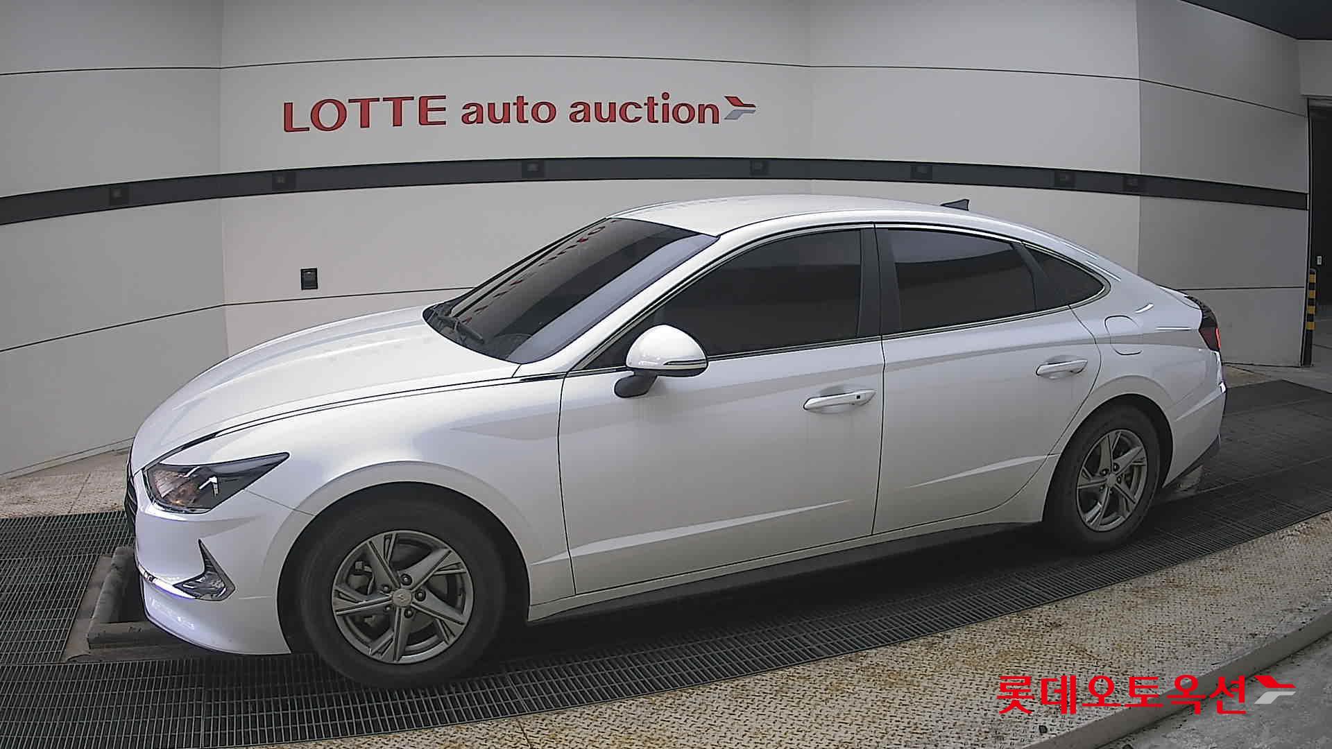 Hyundai Sonata 2021 - Image 12