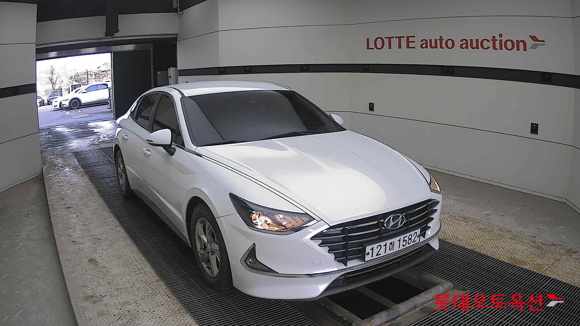 Hyundai Sonata 2021 - Image 24