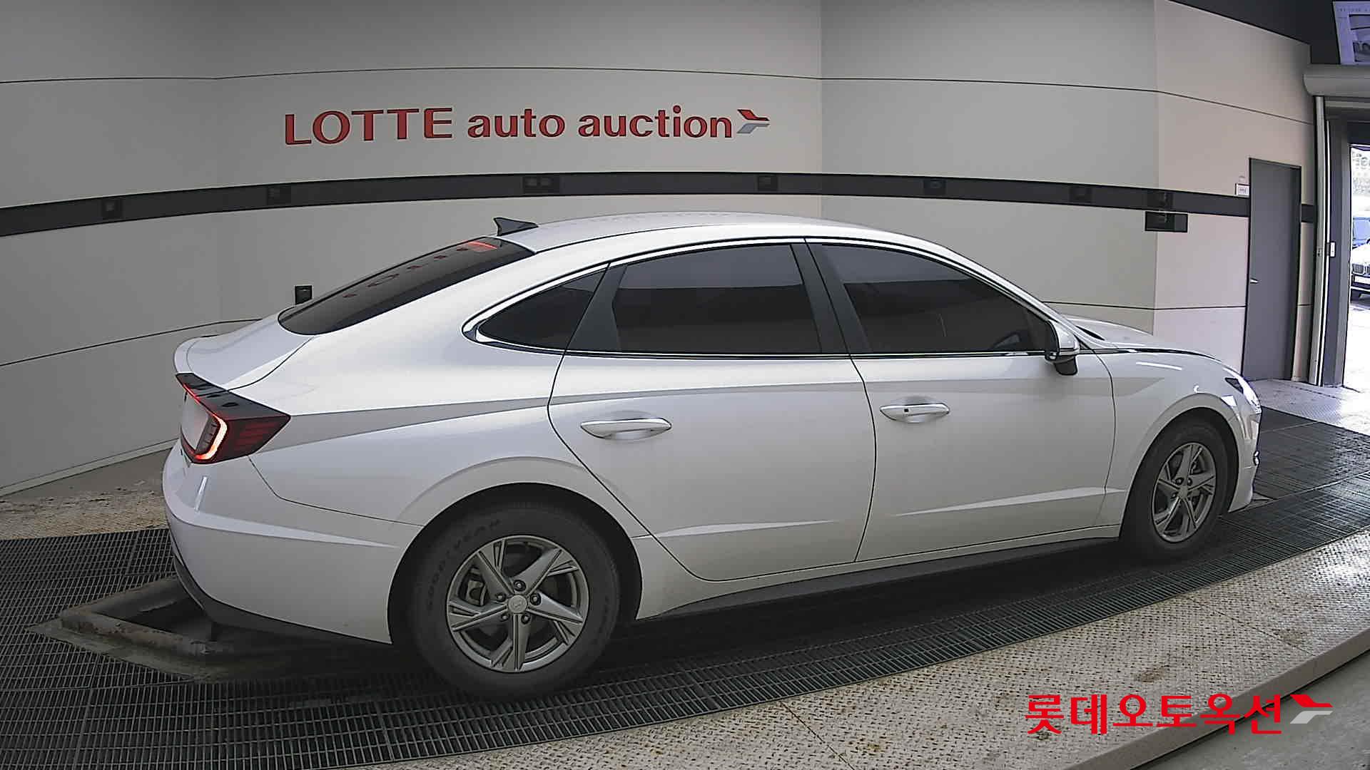 Hyundai Sonata 2021 - Image 20