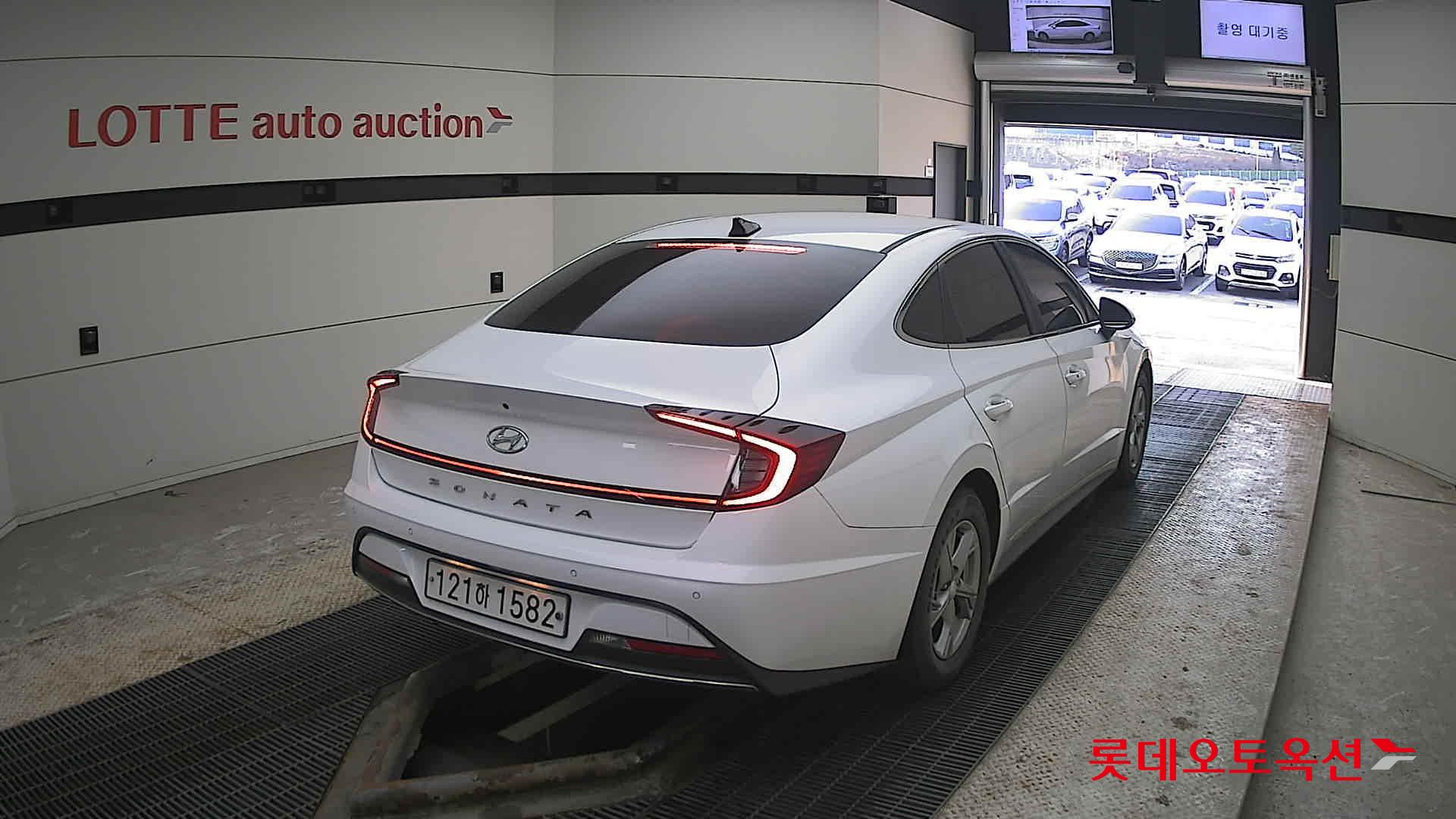 Hyundai Sonata 2021 - Image 18