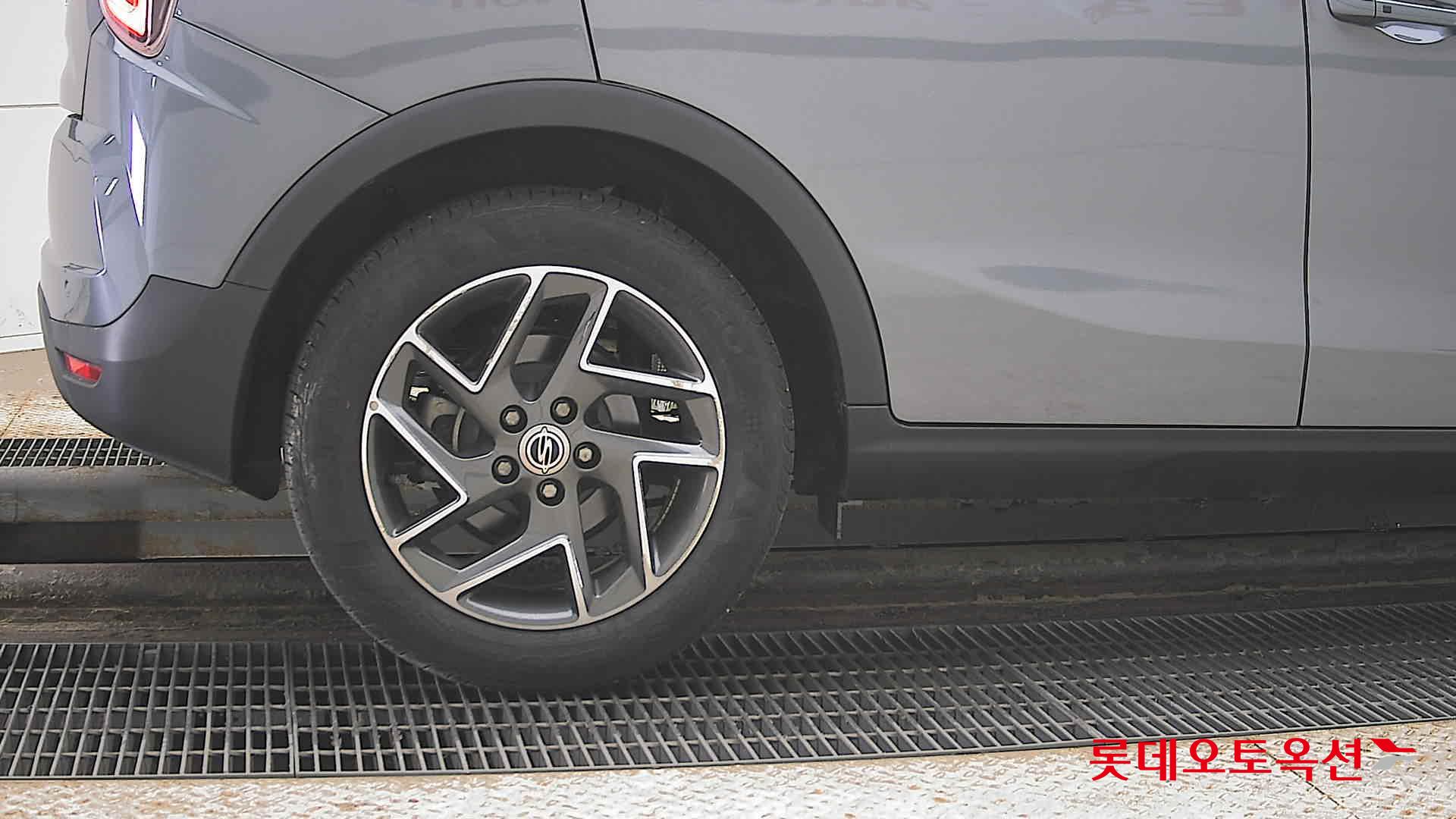 KG Mobility Tivoli 2022 - Image 28