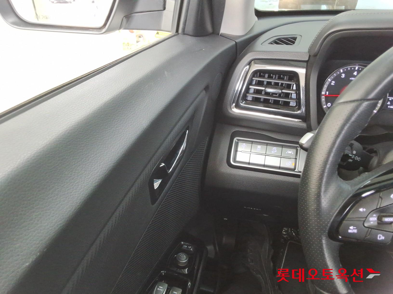 KG Mobility Tivoli 2022 - Image 29