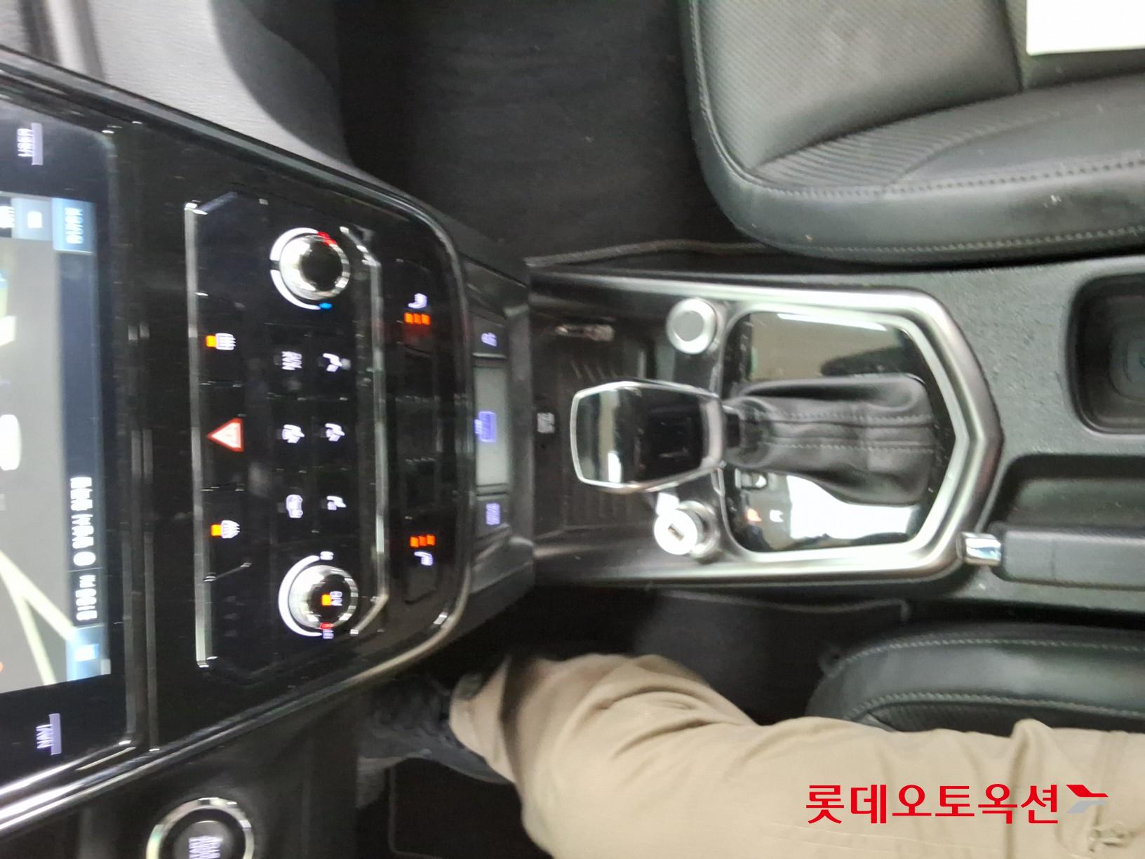 쌍용자동차 티볼리 - 32