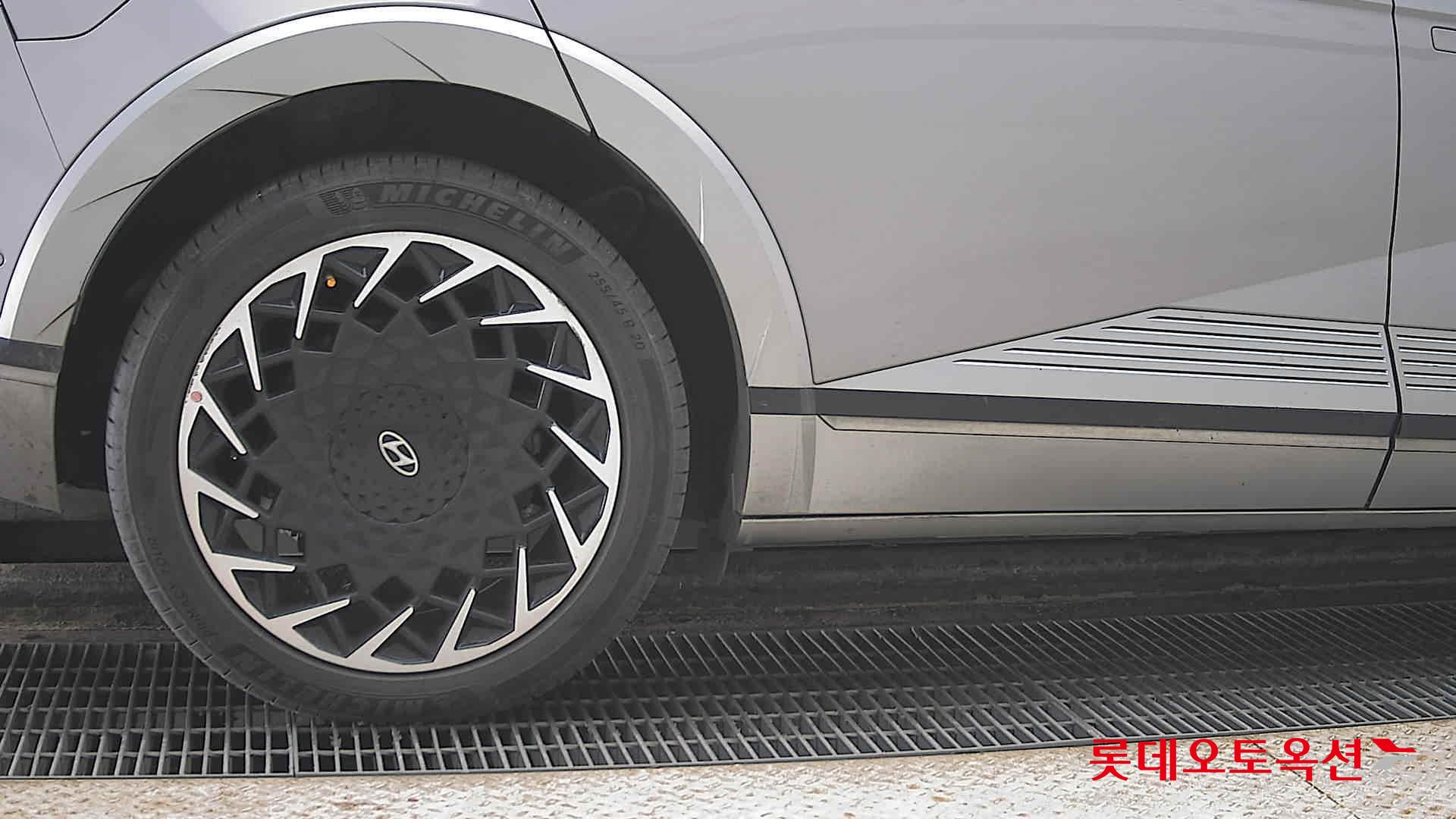 Hyundai Ioniq 5 2022 - Image 28