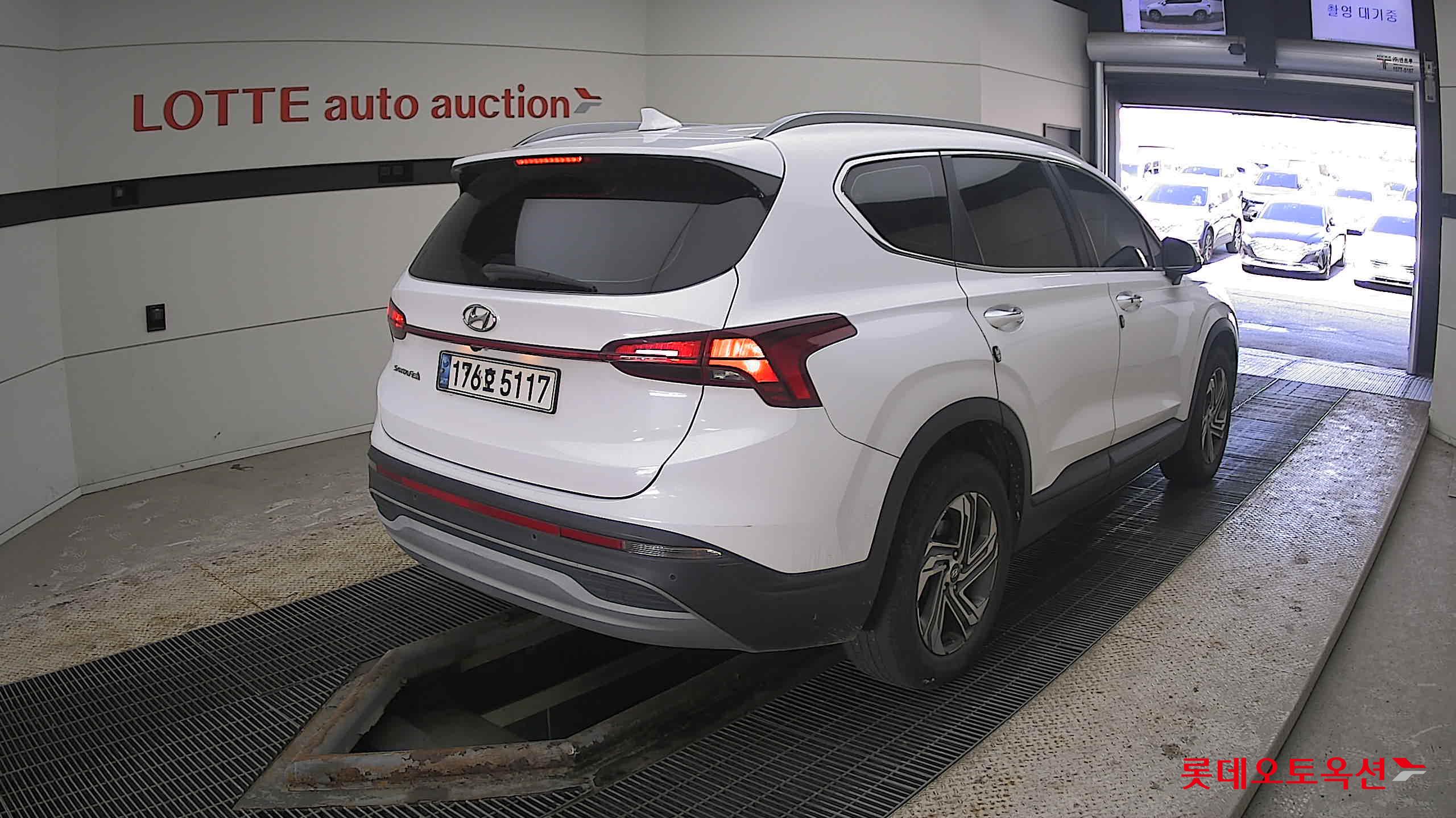 2021 - Hyundai SANTAFE