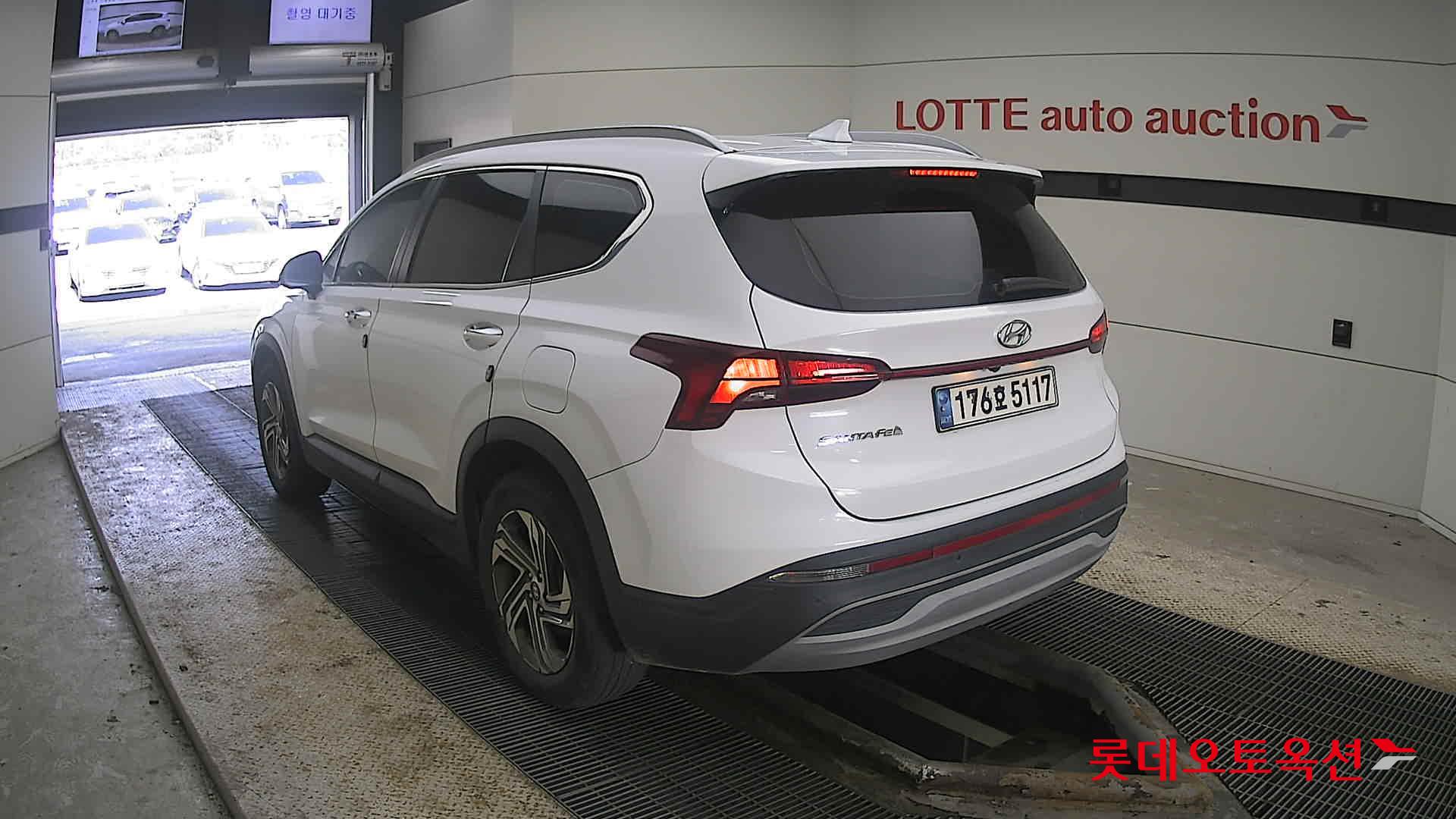 2021 - Hyundai SANTAFE