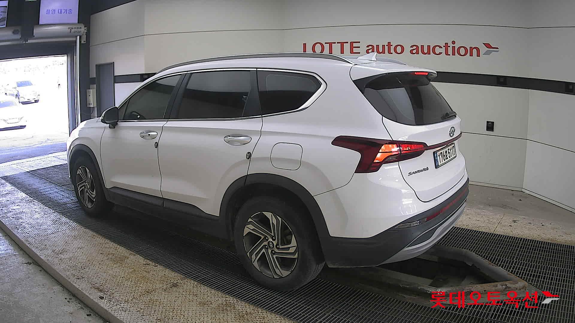 2021 - Hyundai SANTAFE
