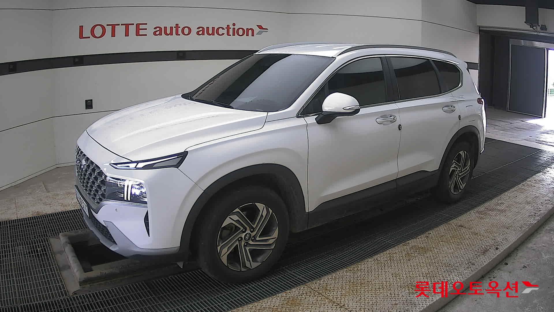 2021 - Hyundai SANTAFE