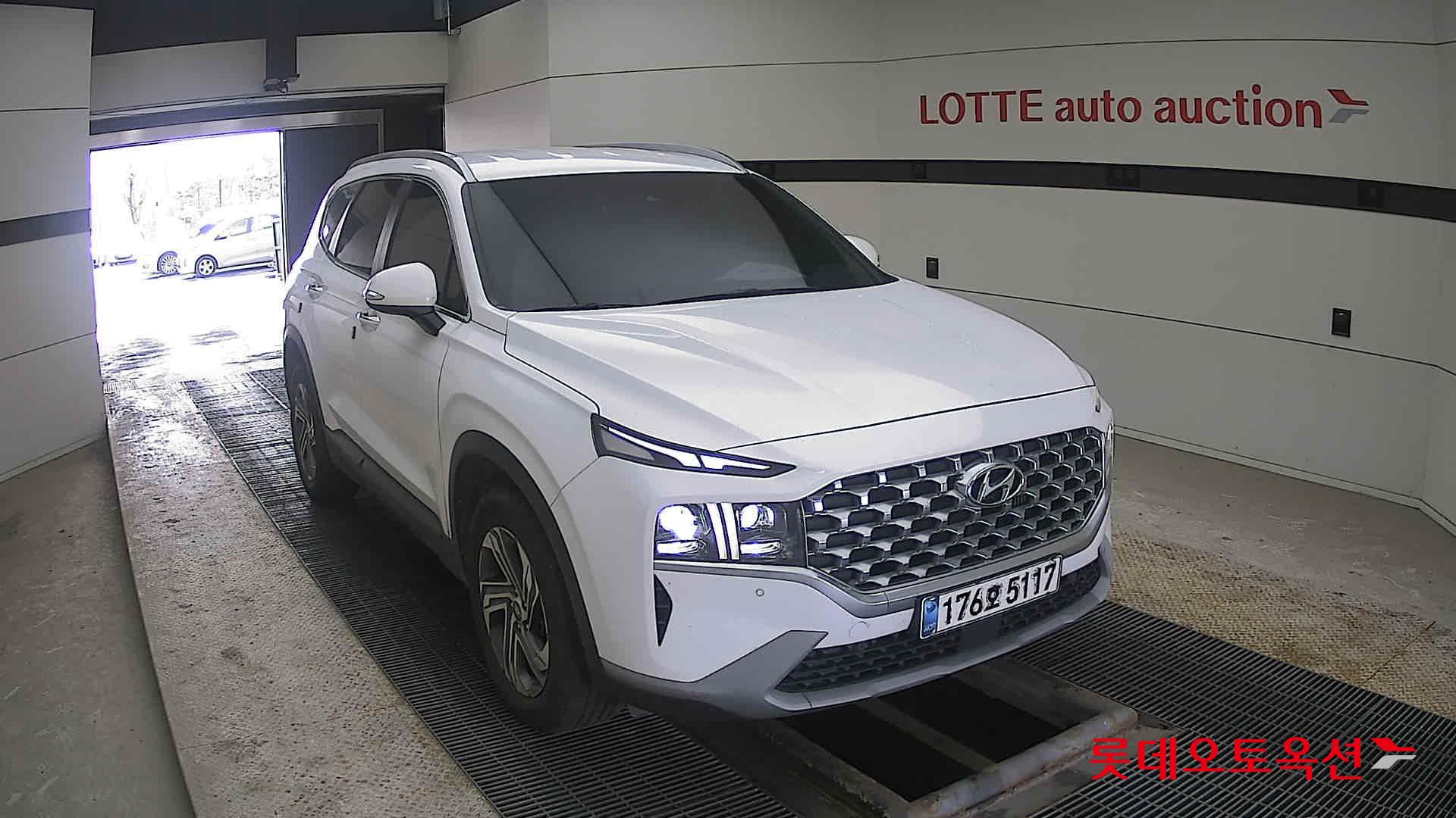 2021 - Hyundai SANTAFE