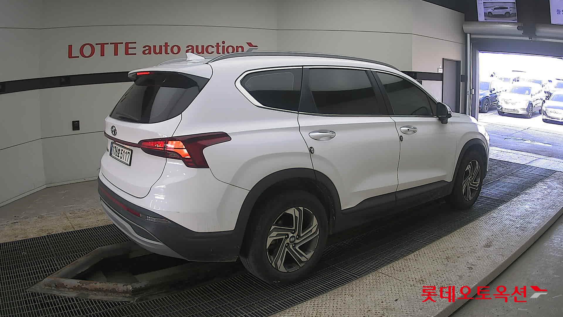 2021 - Hyundai SANTAFE