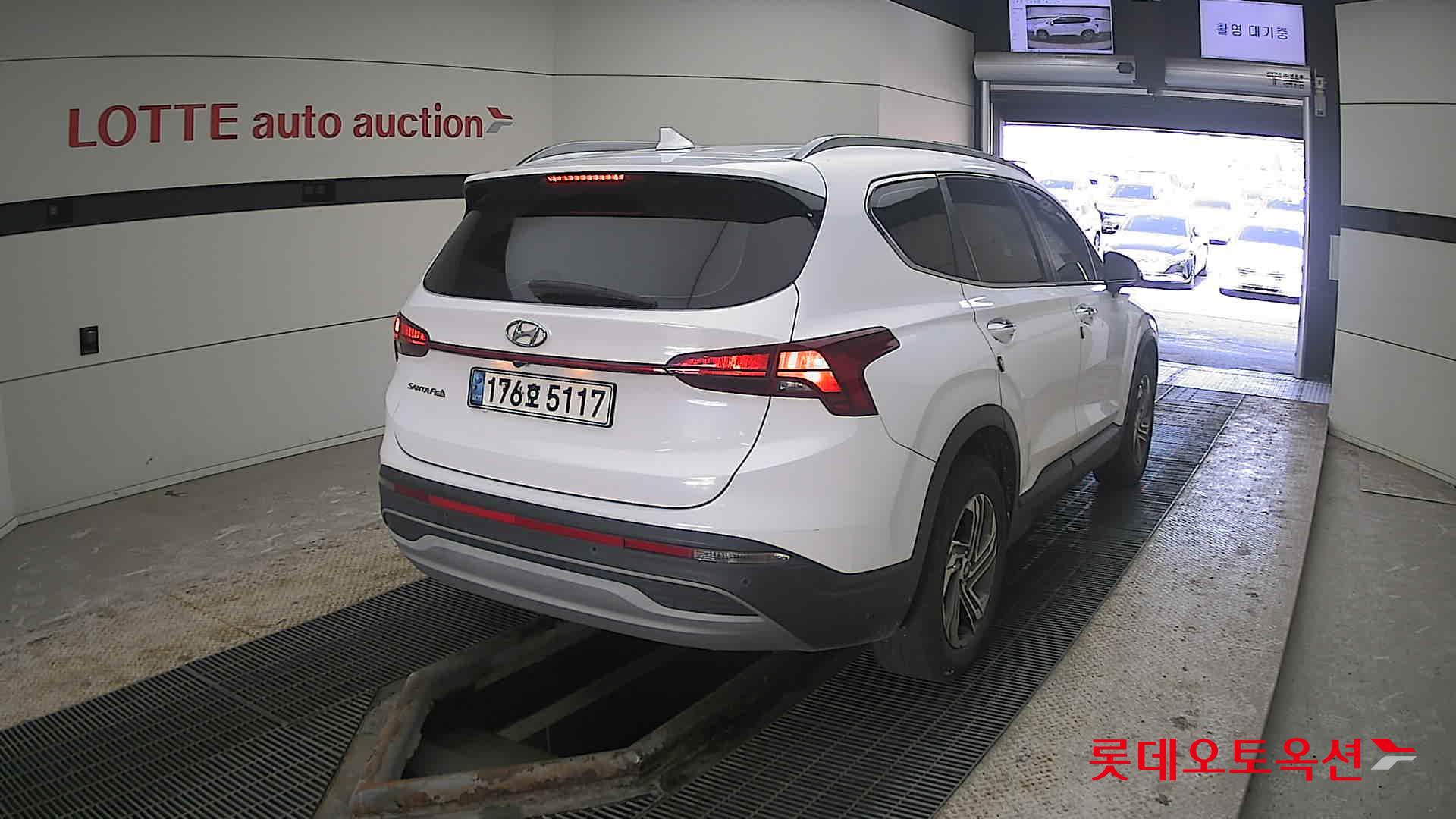 2021 - Hyundai SANTAFE