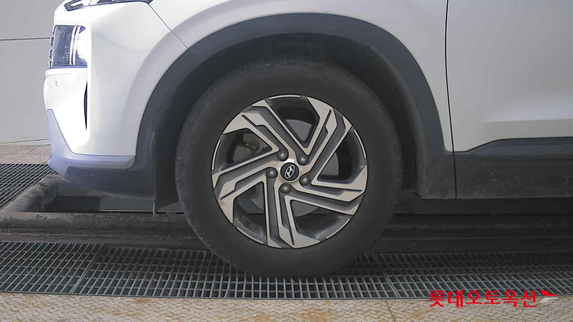 2021 - Hyundai SANTAFE