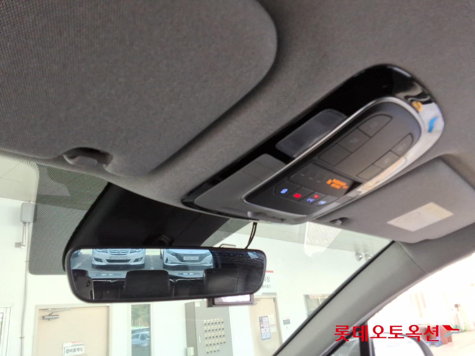 2021 - Hyundai SANTAFE