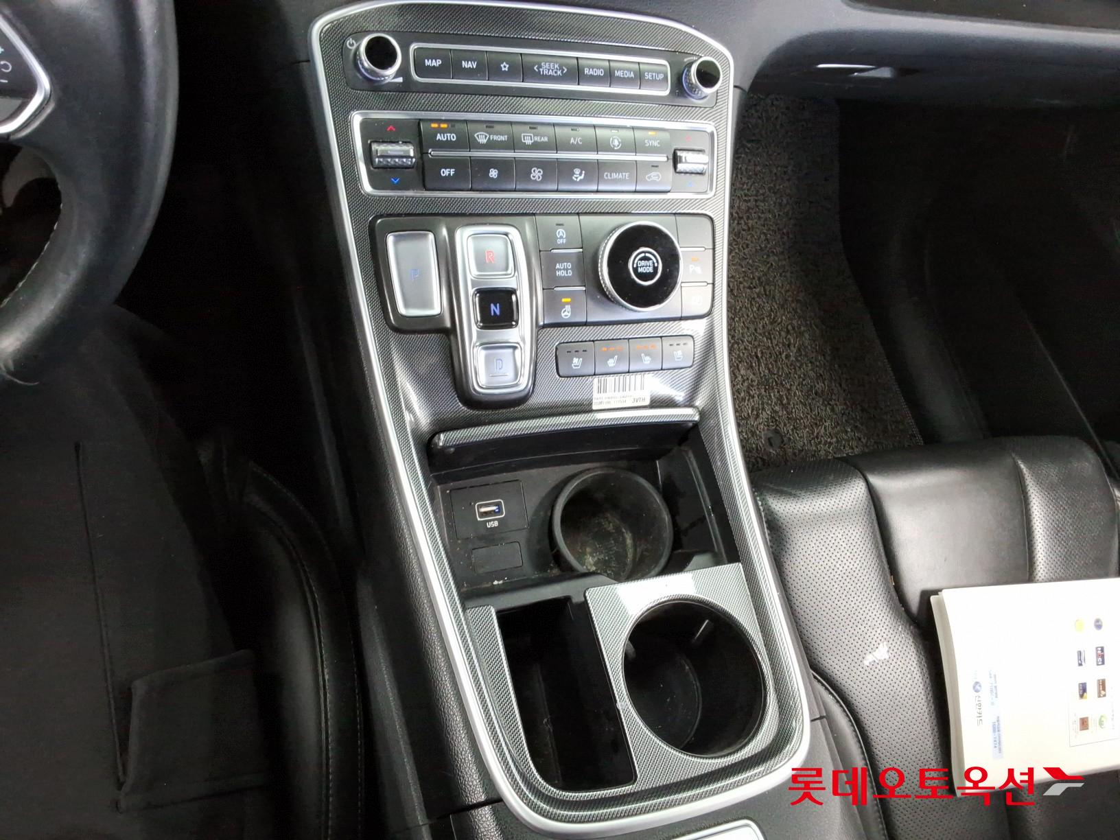 2021 - Hyundai SANTAFE