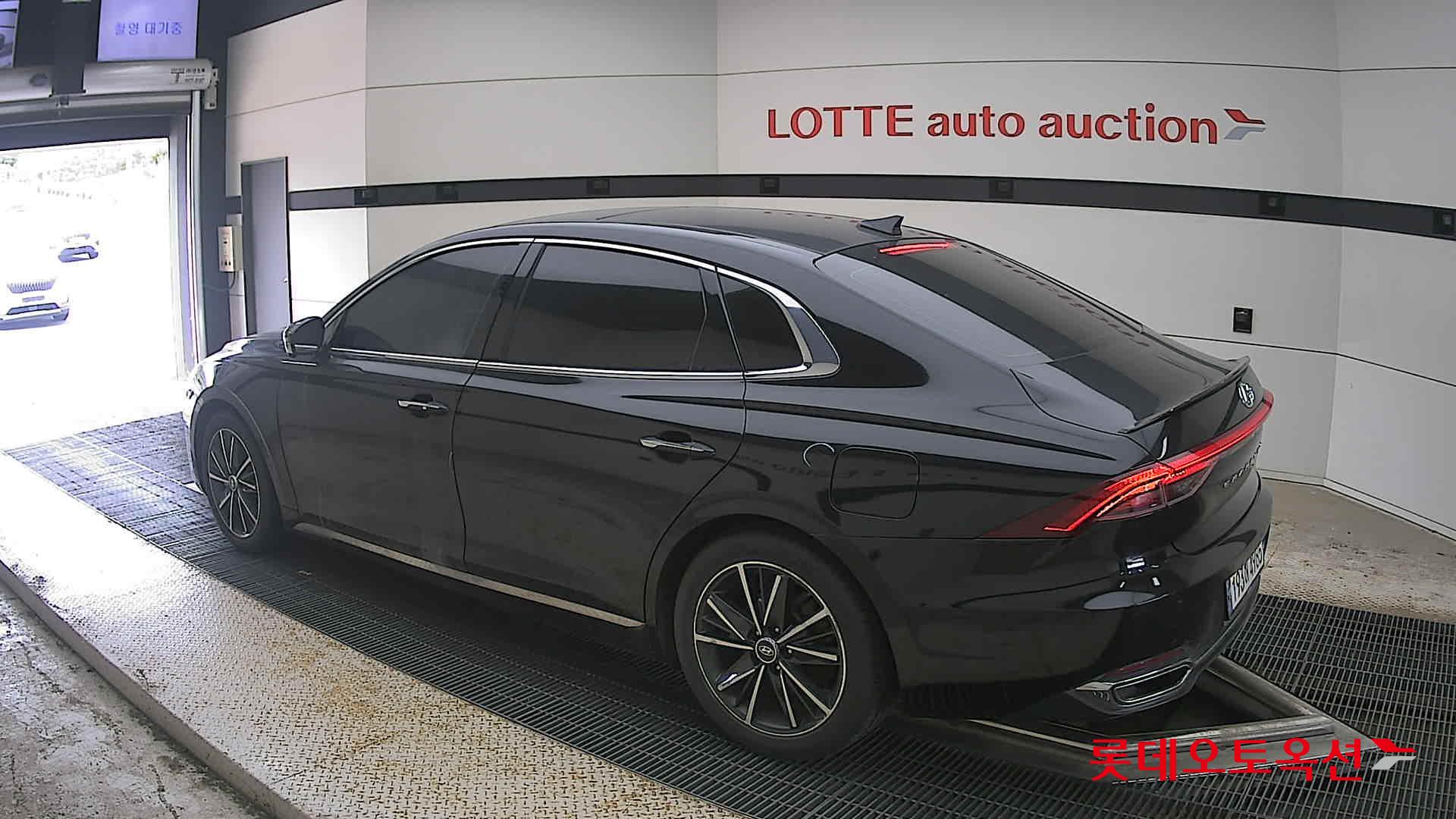 2022 - hyundai grandeur