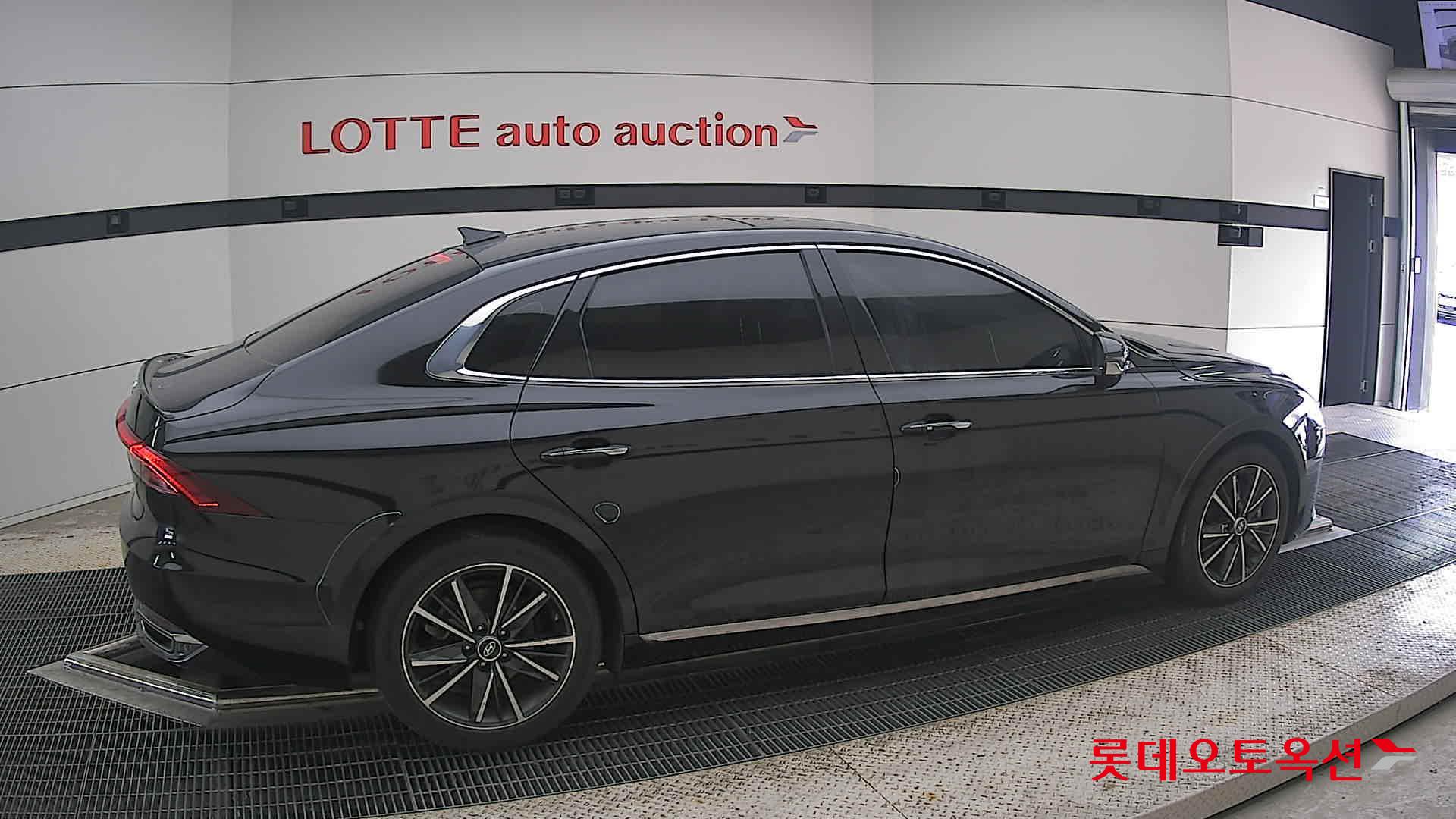 2022 - hyundai grandeur