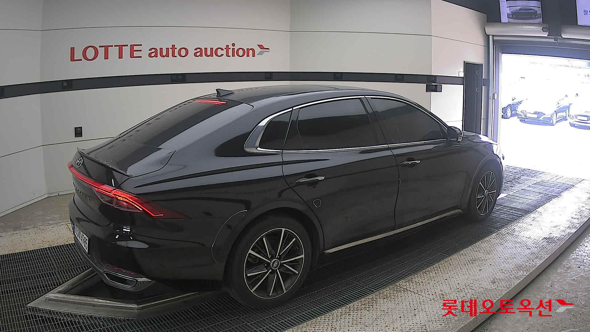 2022 - hyundai grandeur
