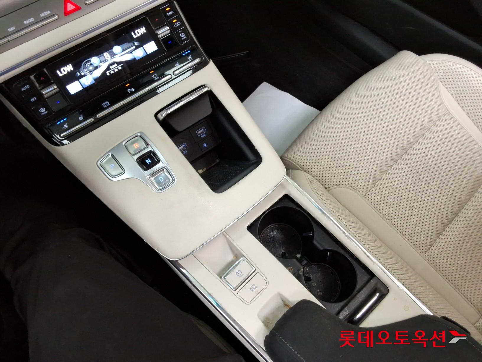 2022 - hyundai grandeur