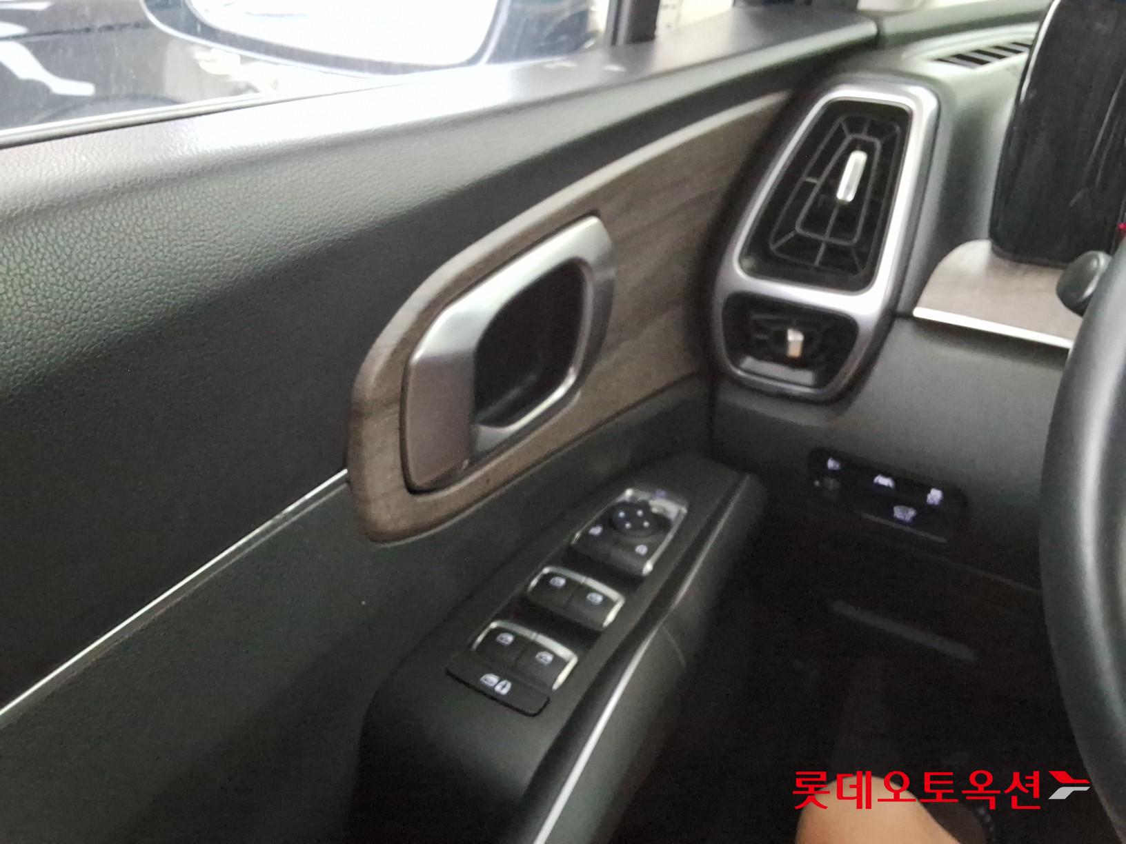2023 - kia sorento