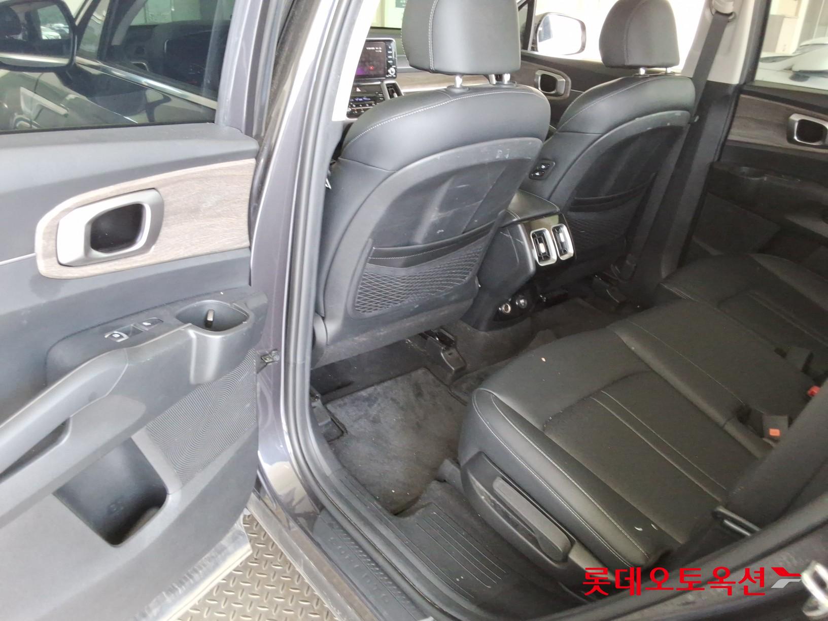 2023 - kia sorento