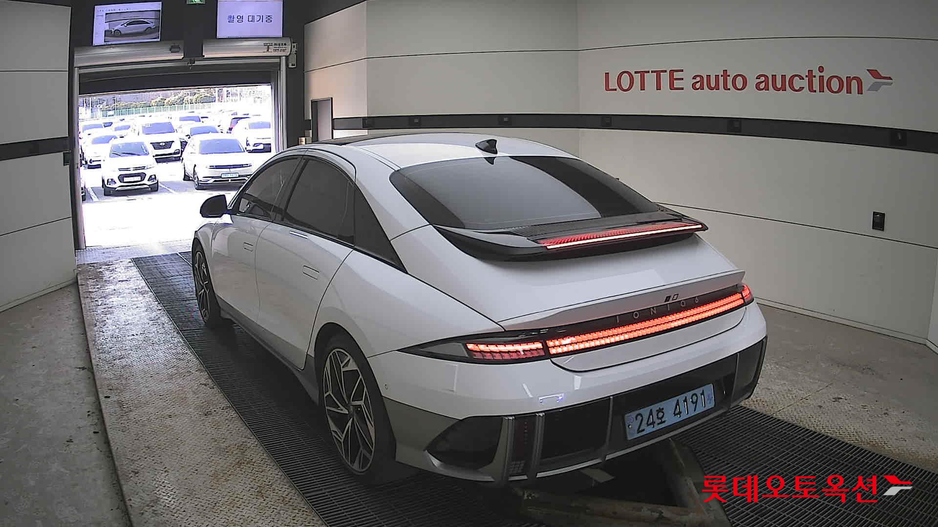 Hyundai Ioniq 6 2023 - Image 16