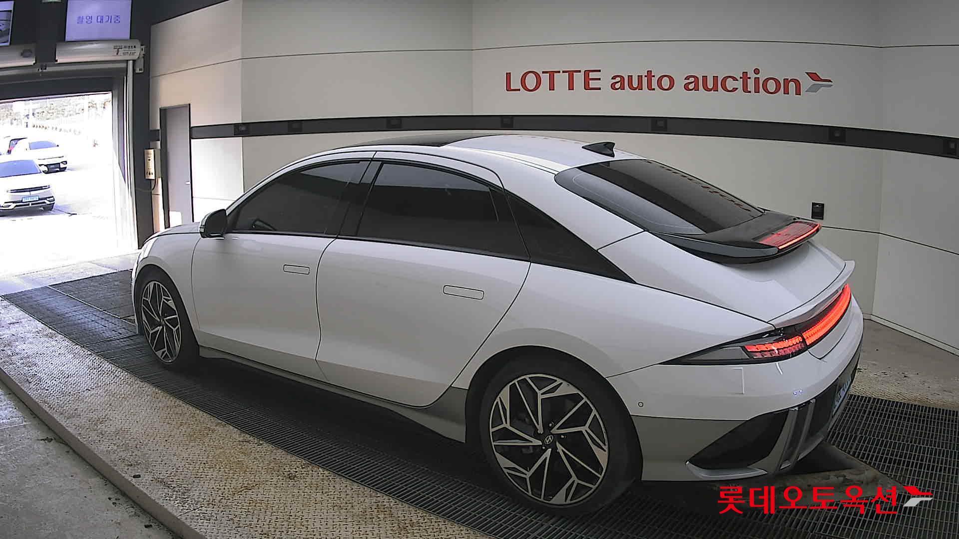Hyundai Ioniq 6 2023 - Image 15