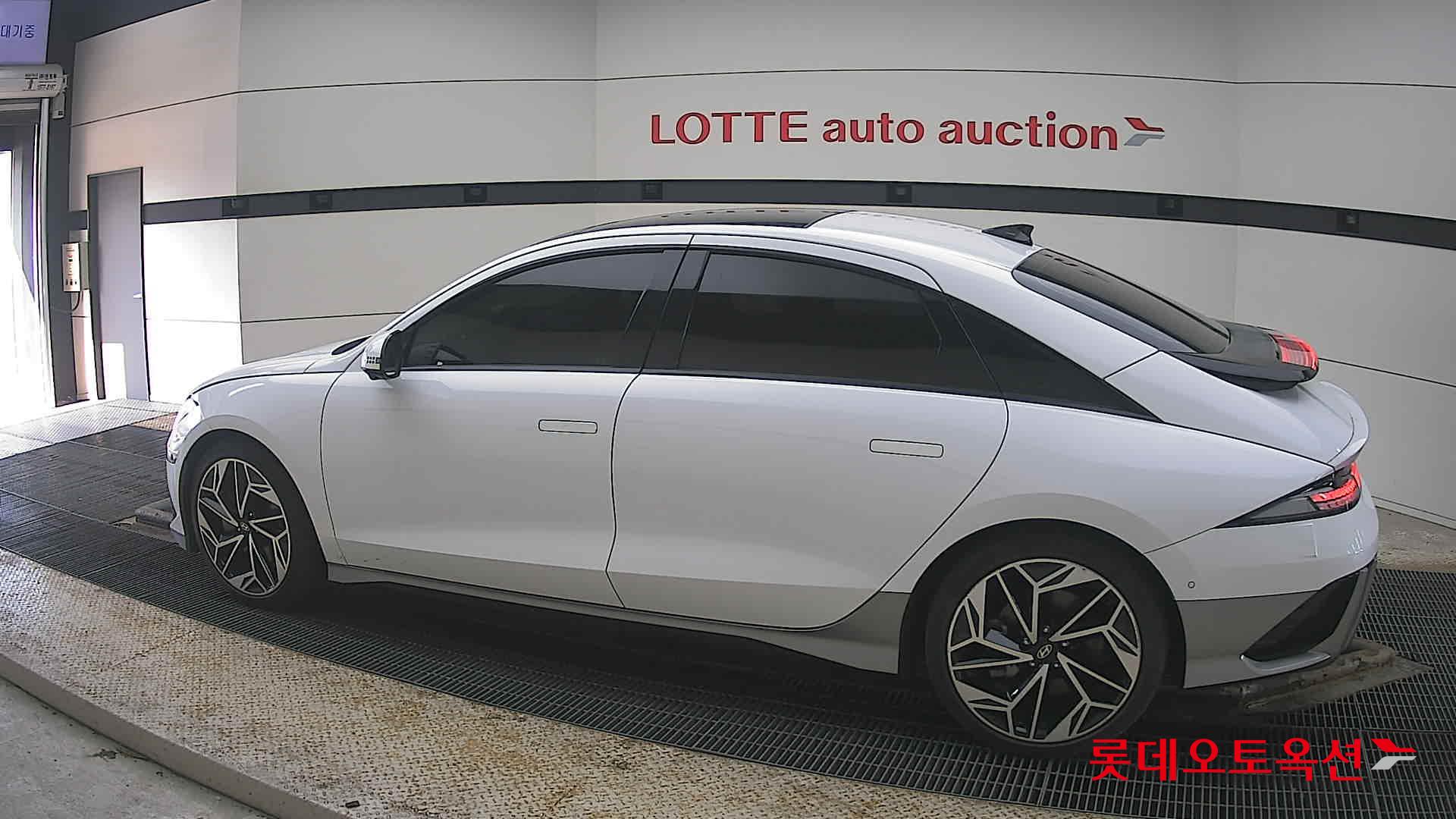 Hyundai Ioniq 6 2023 - Image 14