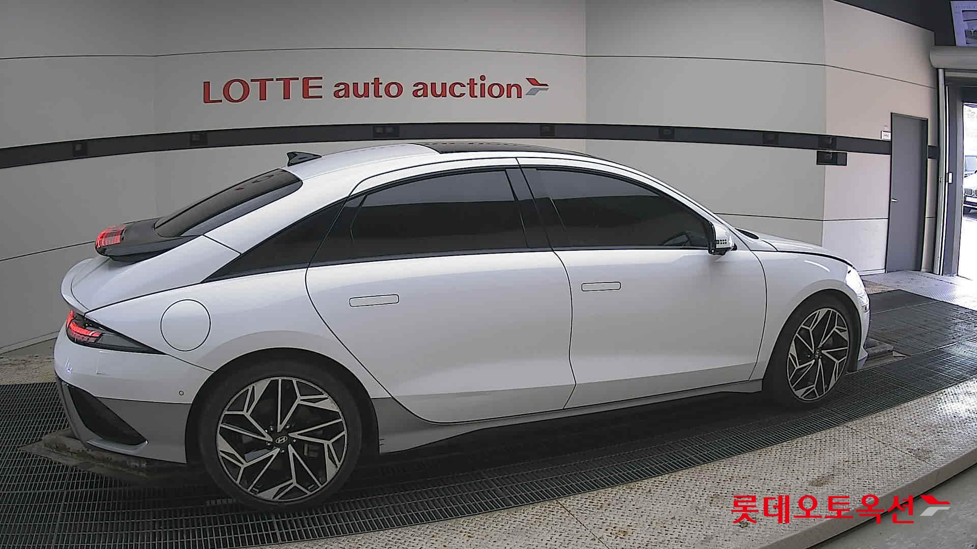 Hyundai Ioniq 6 2023 - Image 20