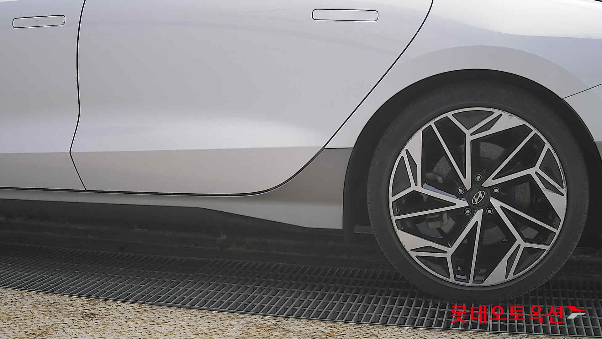 Hyundai Ioniq 6 2023 - Image 26