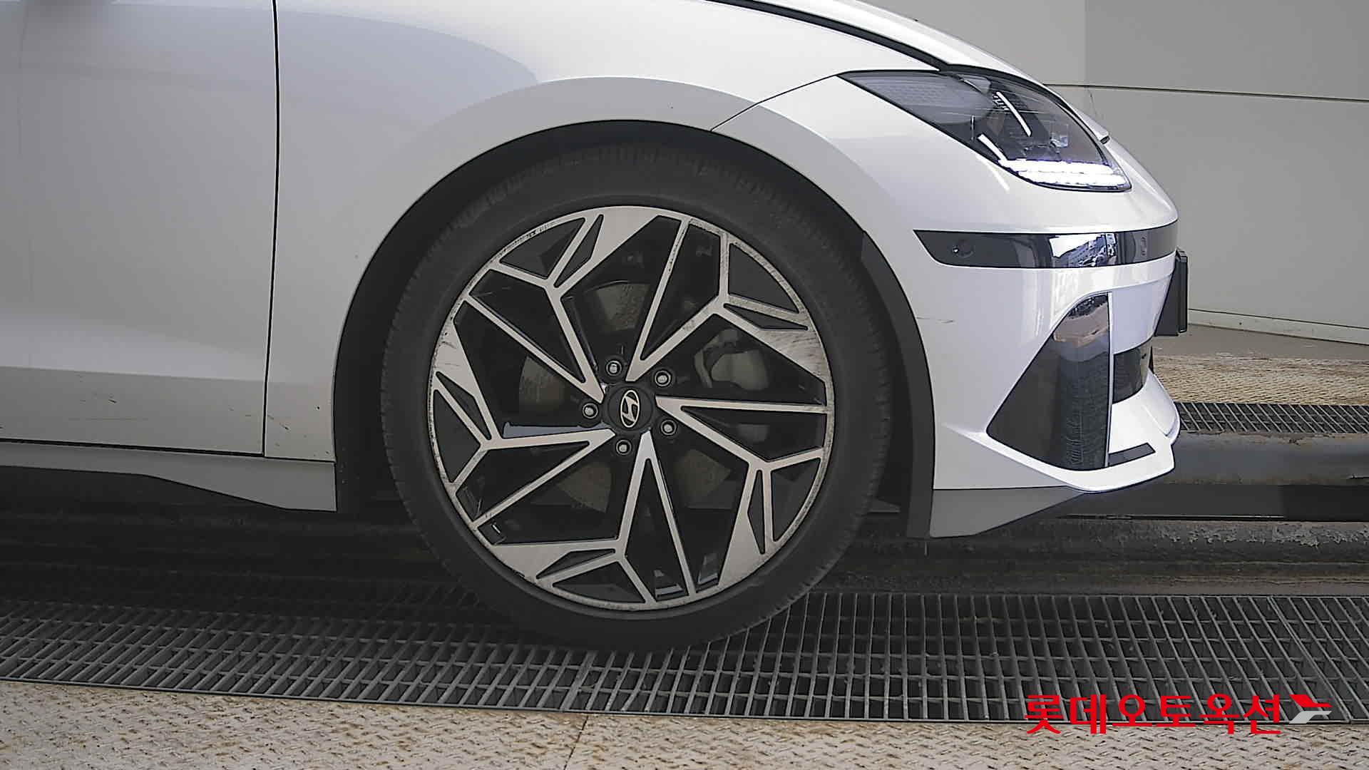 Hyundai Ioniq 6 2023 - Image 27