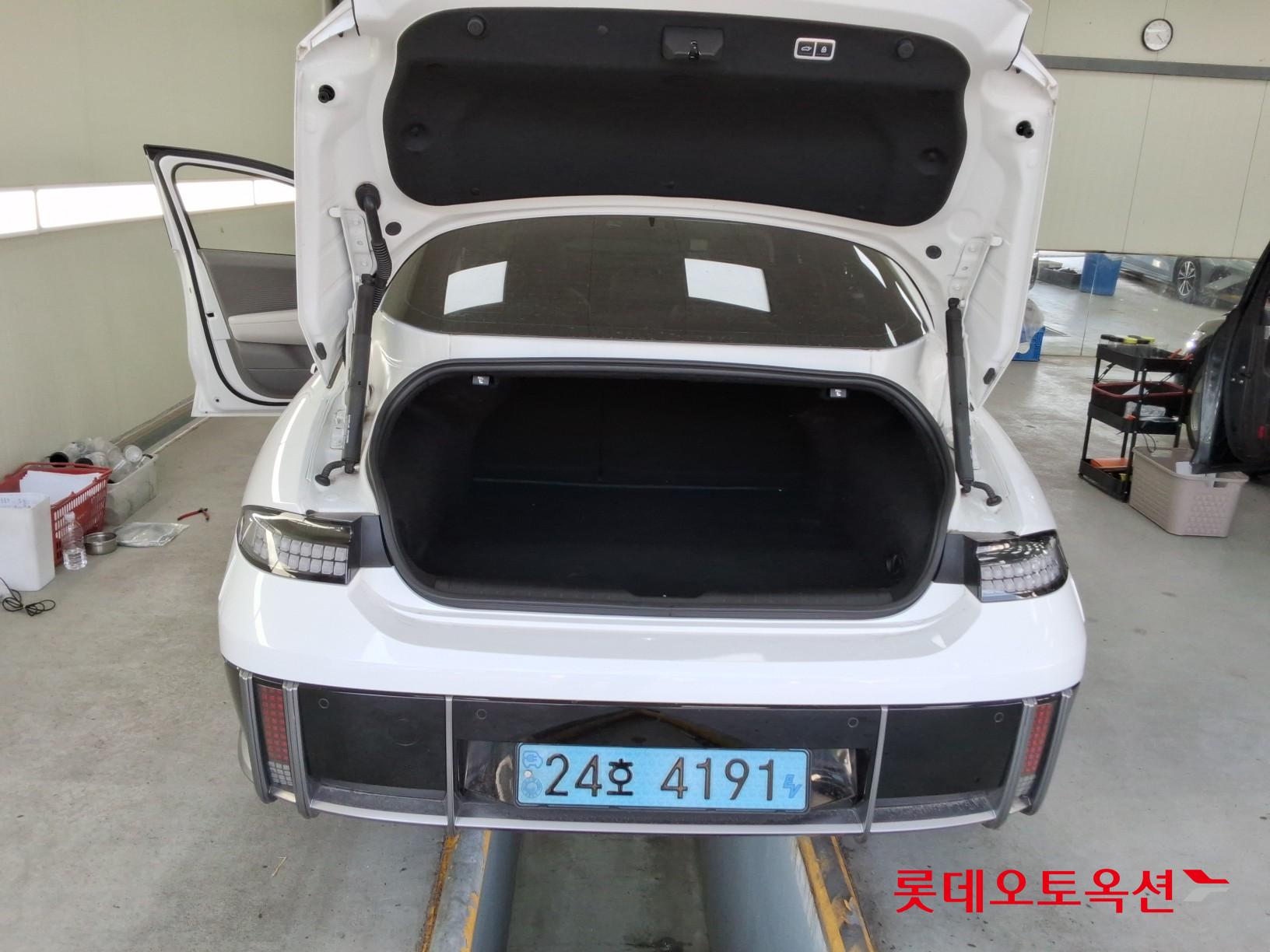 Hyundai Ioniq 6 2023 - Image 9