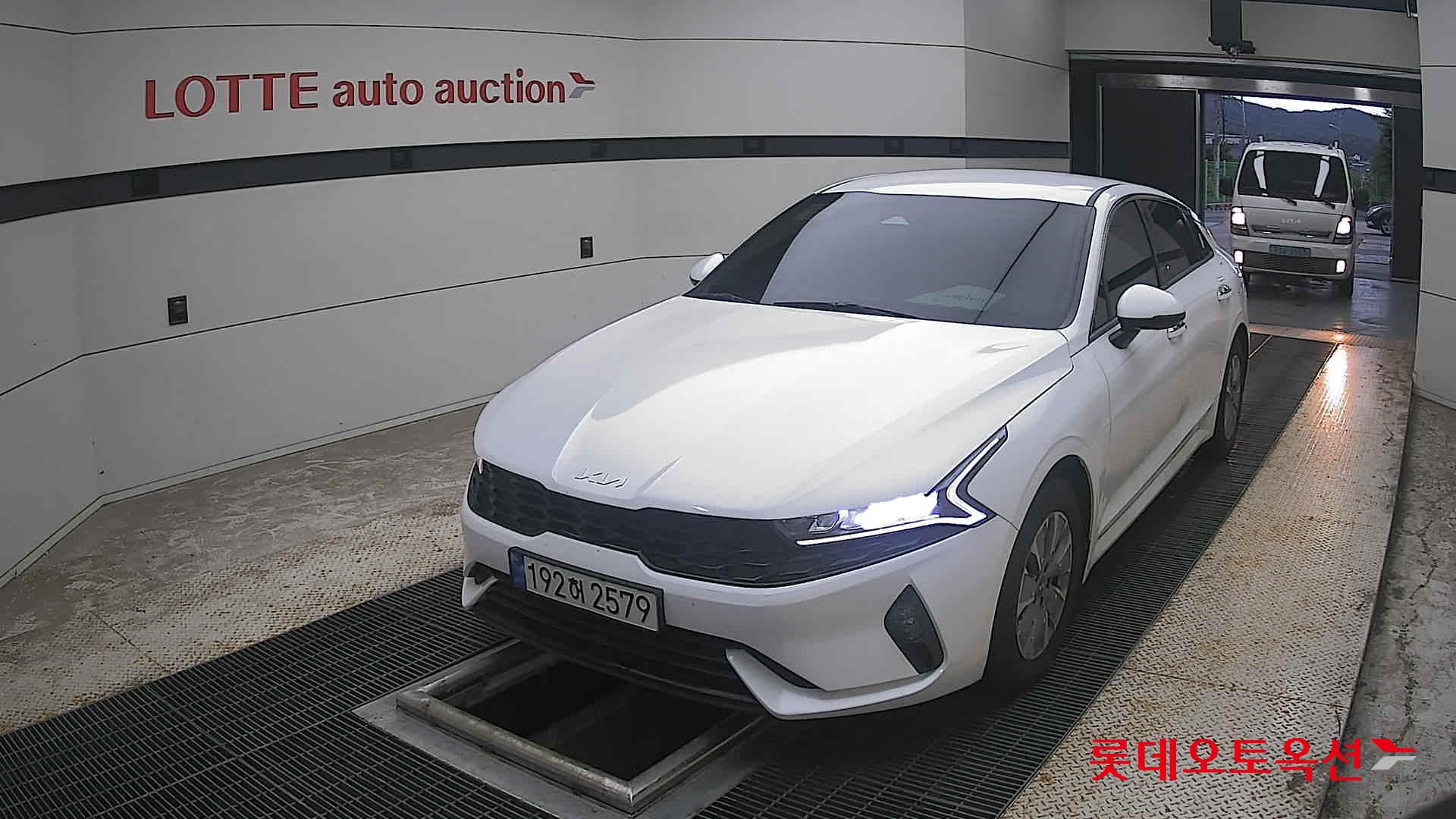2023 - kia k5