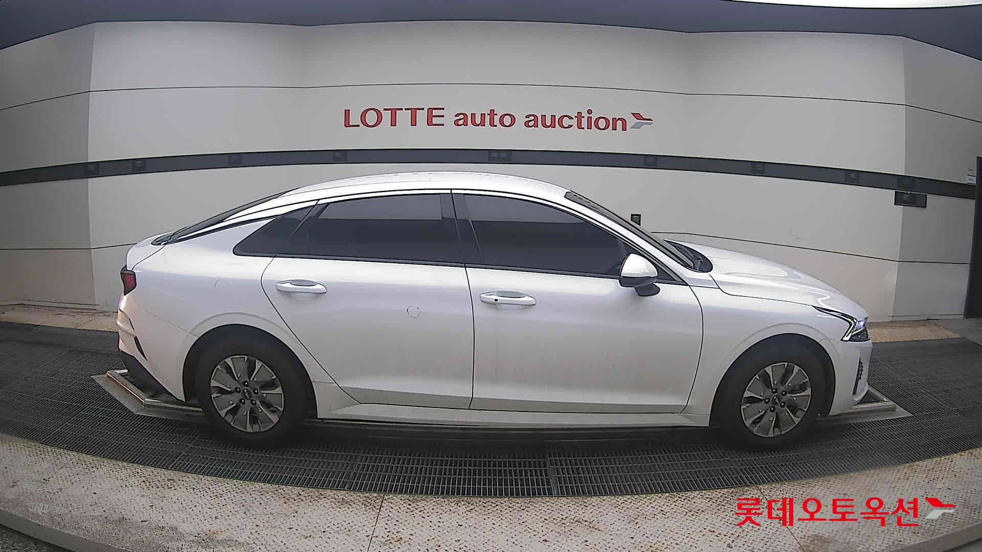 2023 - kia k5