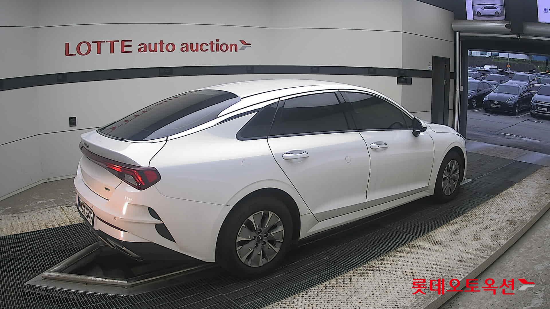 2023 - kia k5