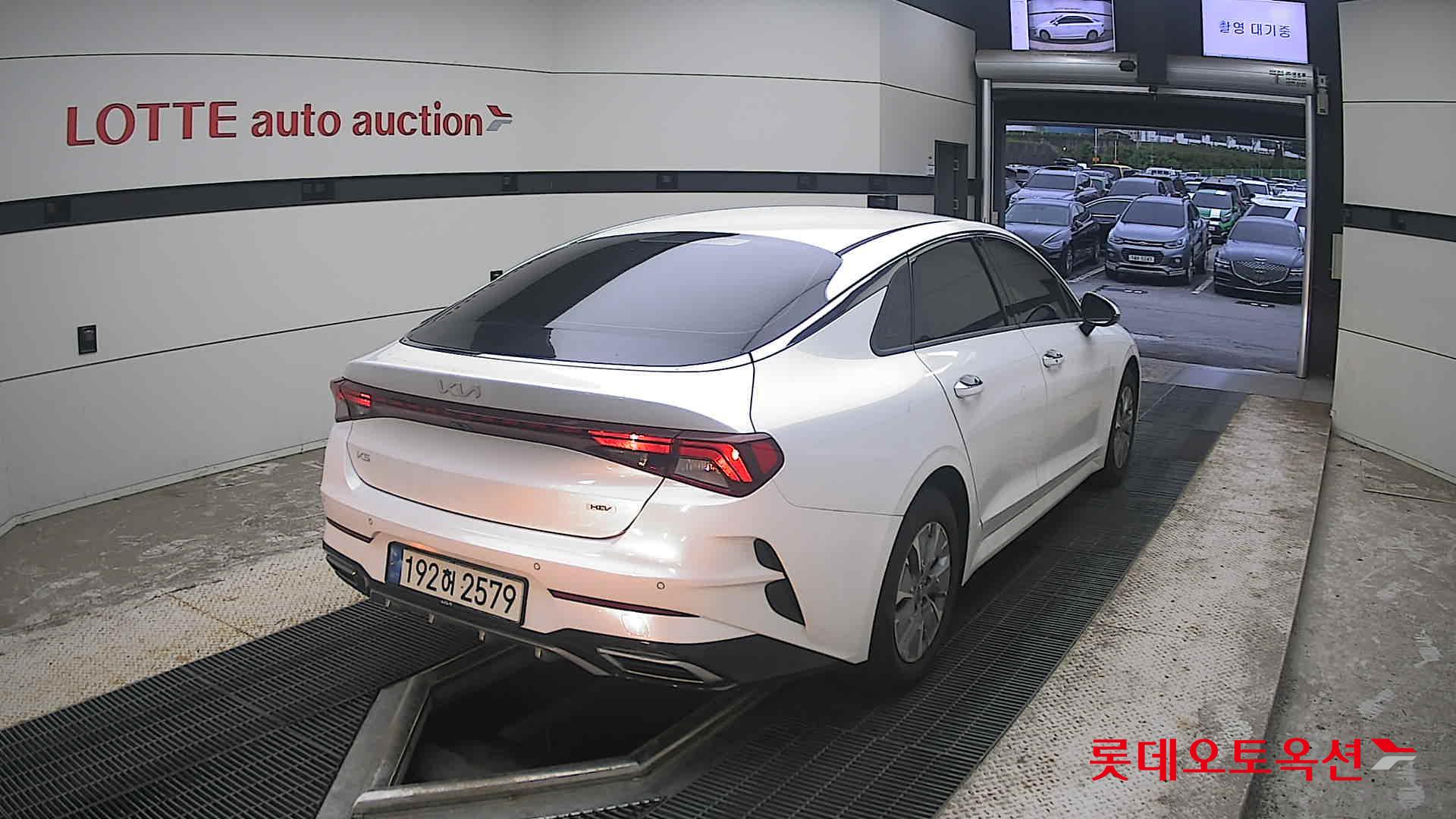 2023 - kia k5