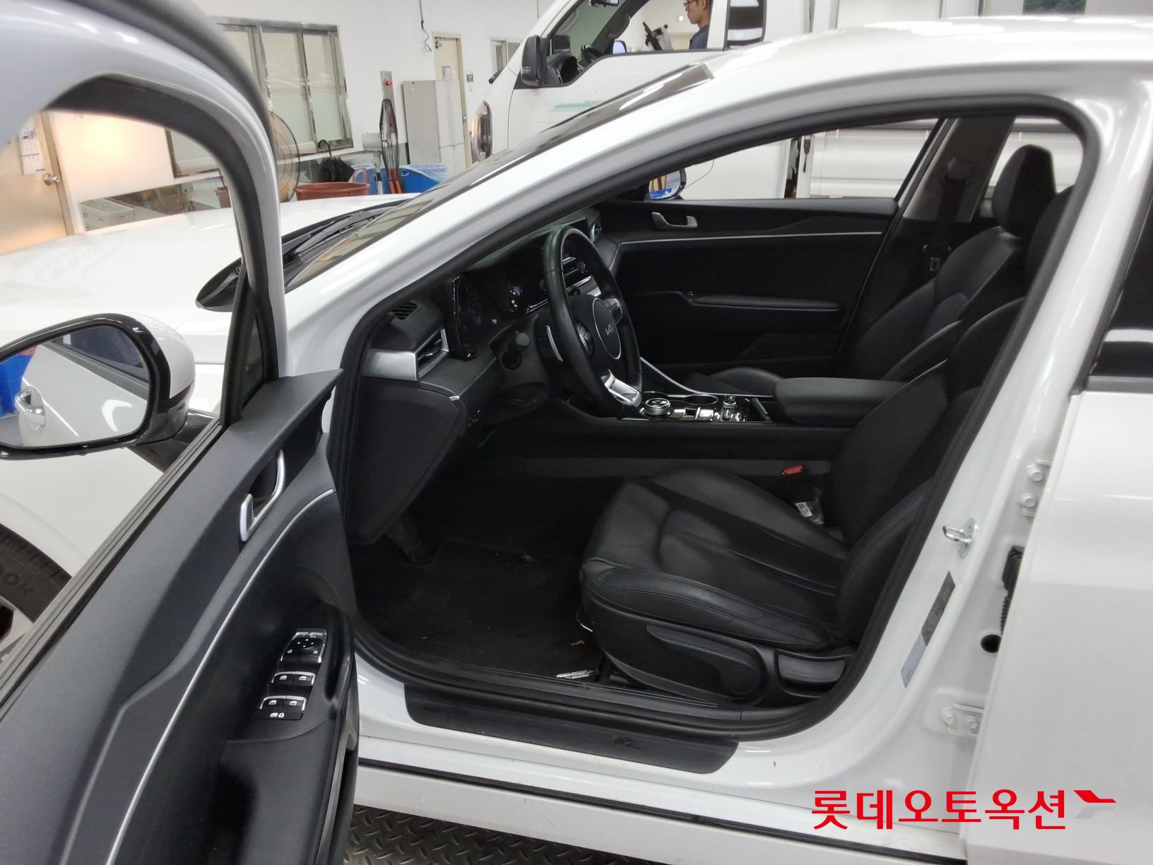 2023 - kia k5