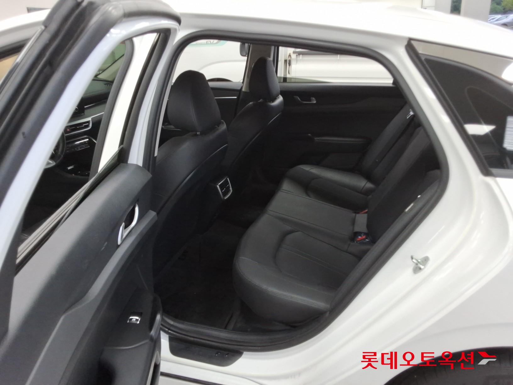 2023 - kia k5
