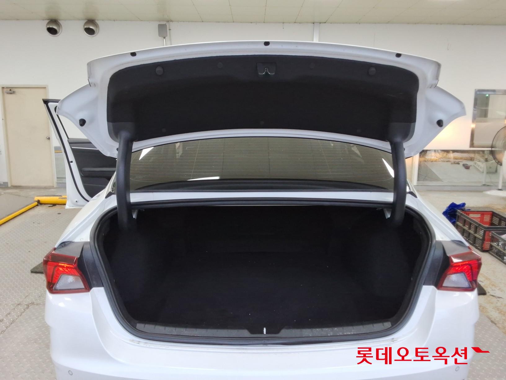 2023 - kia k5